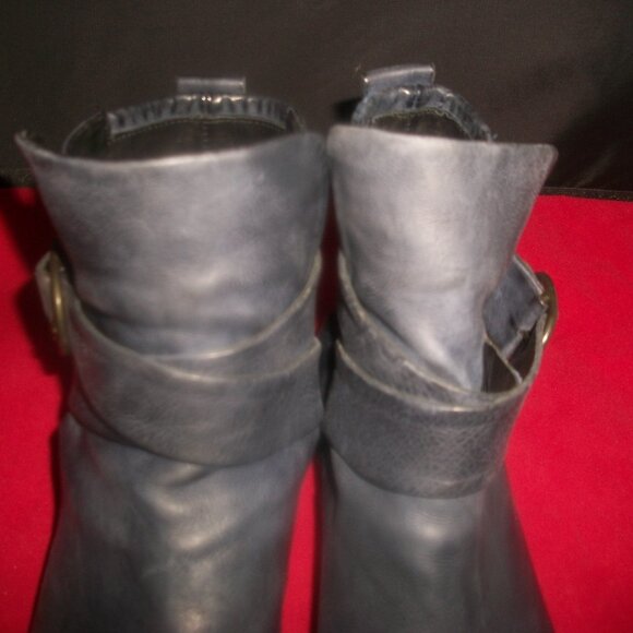 Pep Monjo Spain Handmade Eco-Friendly Flat Buckled Boots - Picture 4 of 10